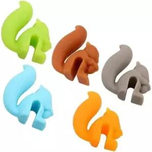 BWESOO 5PCS 귀여운 다람쥐 모양 실리콘 티백 홀더 컵 음료 마커 걸이 도구 머그잔 캔디 색상 선물 세트