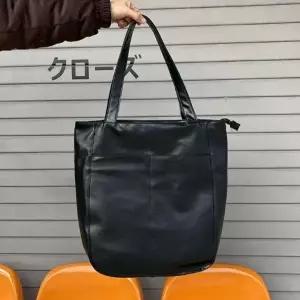 남자 레더 숄더백 빅 투포켓 여행용 데일리 토트백