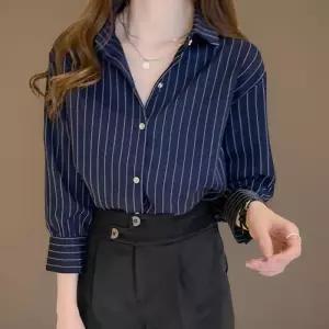 [신상오픈런]여성 클래식 스트라이프 핏 긴팔 블라우스 (37001256)