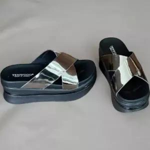 [신상오픈런]여성 여름 크로스 스트랩 키높이 슬리퍼 (36391802)