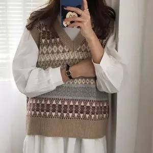 [신상오픈런]노르딕 니트조끼 브이넥 루즈핏 스트라이프 에스닉 (30491501)