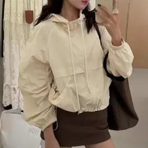 [옷은날개] 나들이룩 에슬레저룩 오버핏 스트링 후드 점퍼