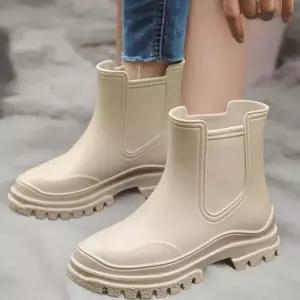 [신상오픈런]여성 여름 방수 청키솔 심플 컬러 숏 레인부츠 (35830009)