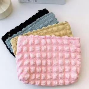 [신상오픈런]구름클러치 퀼팅파우치 누빔 지퍼 사각모양 (30488303)