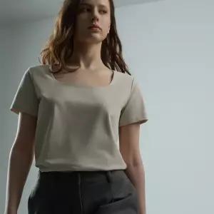 [레슈엠] 스퀘어 블라우스 티셔츠