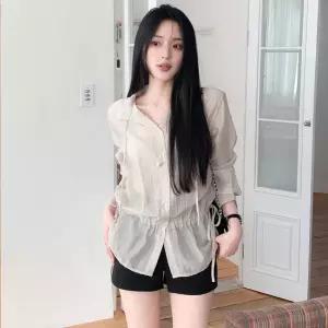 [요즘에] 녹스하이넥스트랩블라우스