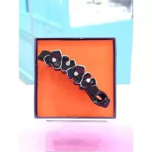 [하프클럽/ 주얼리] 세이브존05 프랑스 8플라워 소 바나나핀(블랙) RDE24030033