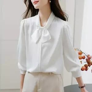 [하프클럽/몽벨리즈]헬렌리본샤틴블라우스 mde2302778