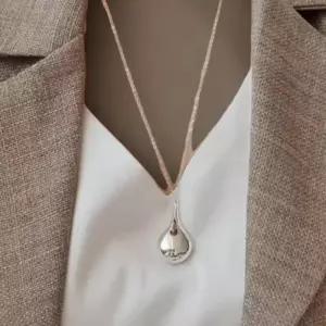 [신상오픈런]여성 물방울 장식 롱 드롭 패션 목걸이 (41360506)