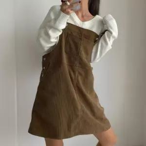 [신상오픈런]여성 코듀로이 포켓 A라인 멜빵 기모 미니 드레스 (41992439)