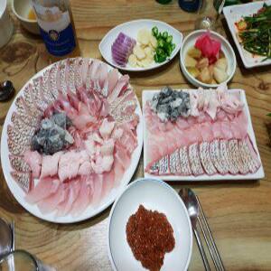 [목포/신안 특산]국내산 보양생선의 귀족 민어(회+부레+껍질+초장+와사비)450g내외