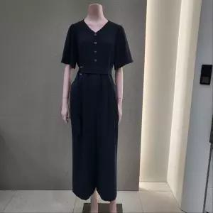 [꼼빠니아]꼼빠니아 브이넥 점프슈트 CAEU6-WPL300_IC