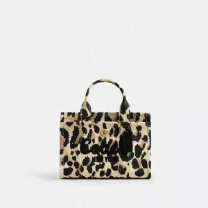 [코치][공식] 카고 토트 백 20 위드 레오파드 프린트 CCG01 B4YDU