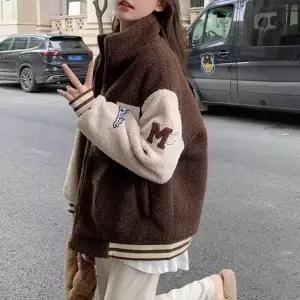 여자 대학생 엠티 룩 겨울 캠퍼스 집업 후리스 점퍼