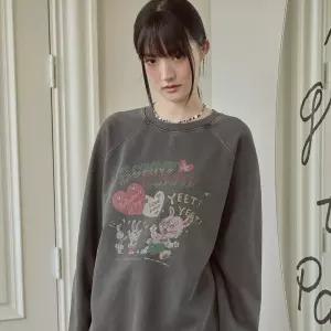 버니버니 레글런 피그먼트 맨투맨 스모크블랙