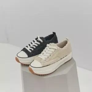 캐쥬얼화 스니커즈단화 끈없는운동화 방한 가을신상