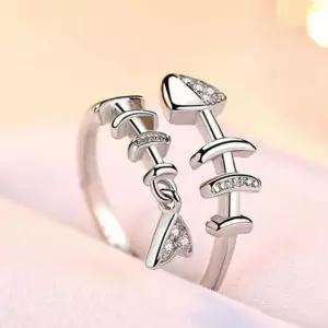 피쉬본 큐빅 패션 반지 실버 물고기 프리사이즈 코디 큐빅반지 패션반지