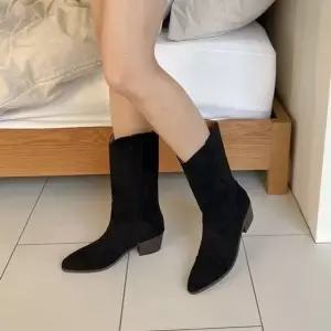 첼시부츠 스웨이드 웨스턴 스타일 V컷 낮은굽 숏 미들 부츠