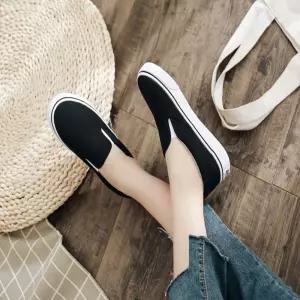 공용 화이트 블랙 슬립온 기본 스니커즈 리폼 클래식