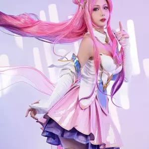 코스튬의상 별 수호자 카이사 코스프레를 한 마법소녀