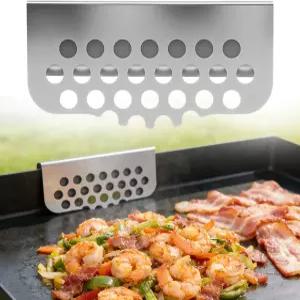 블랙스톤 그리스 게이트 차단기의 그리들 액세서리 후방 트랩에 음식물이 떨어지는 것을 차단하고 더 높은