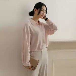 [하프클럽/]케머 루즈 심플 버튼 카라 블라우스