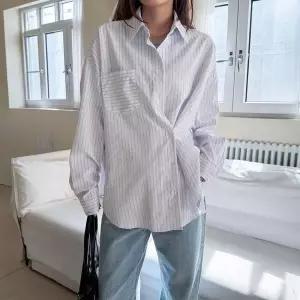 [하프클럽/]여성용 스트라이프 오버핏 셔츠 데일리 스타일
