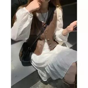 빈티지 봄 세트 여자정장세트 화이트스커트 베스트+프릴 PU가죽 이른 덧장 ible1