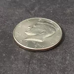 SUMAG 1pc 마그네틱 하프 달러 (초강력) 매직 트릭 코인 소실 액세서리를 위한 스트리트 일루전 기믹 소품