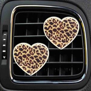 레오파드 프린트 하트 에어벤트 클립 에어프레셔 통풍구 여성용 (2개) 매력 귀여운 액세서리 장식 자동차 인테리어 에어컨 러브