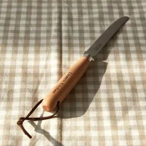 _ L 쓱쓱 잘 깎이는 과도겸용 빵칼_NK1721004