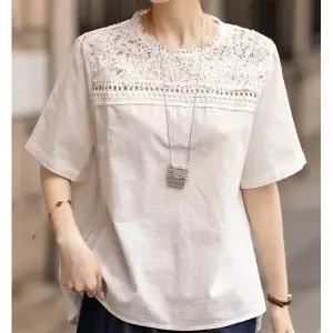 [하프클럽/패션]플라워라운드넥 펀칭 블라우스 263B62CD