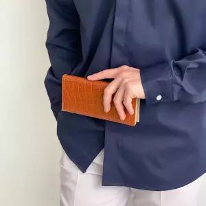 [옴니아] 빌트 남성 장지갑 천연소가죽 미세한광택 크로커악어패턴무늬 슬림한디자인 지갑선물 정품케이스 남친 아버지선물