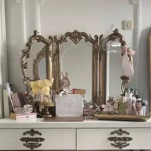 북유럽 미니멀 엔틱 화장대 소품 고전 책상 조명 복고풍 그림 벽화