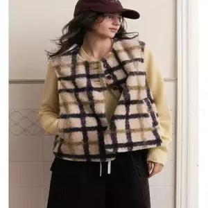 볼사스 노랑 캐주얼 여자 조끼 양면 체크 램스울 코듀로이 루즈핏 탑 ADOR1