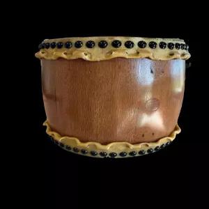 수제 전문가 오크 타이코 드럼 19인치 머리 x 18.5인치 높이 광택 마감 전통 일본 타악기