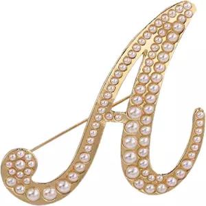 A-Z 이니셜 26 레터 브로치 핀 모자 가방 드레스 코트 수트 액세서리용 골드 인조 진주 알파벳 배지 가슴핀