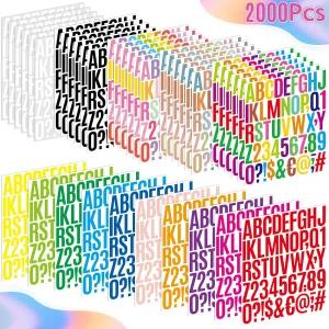 Comkrivy 2000 PCS 자체 접착 알파벳 문자 스티커 40장 2인치 15색 비닐 번호 우편함 스크랩북 포스터 물병
