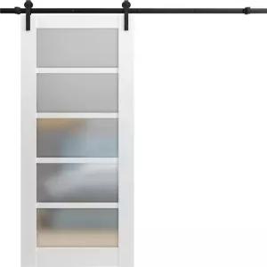 SARTDOORS 슬라이딩 반 도어 18 x 96 하드웨어 프로스팅 불투명 유리가 있는 쿼드로 4002 화이트 실크 탑