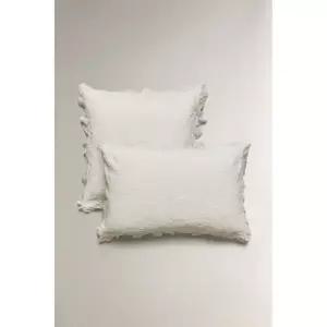 ZARA 프릴 자카드 쿠션 커버 - 크림