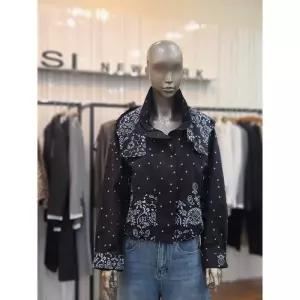 제시뉴욕 세이브존05 페이즐리 문양 하이넥  세미크롭 점퍼 MF35SZNRMP5841