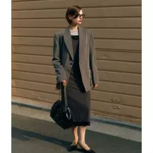 질스튜어트 뉴욕 코코체인 블랙 골드 장식 드로우스트링 체인숄더백 M JABA6E142 BK 국내매장판 1685735