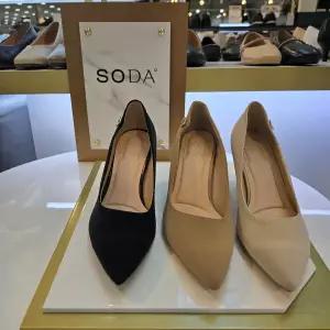 소다 여성구두 옆선라인 장식 포인트 7센치 펌프스_CA