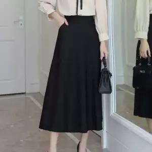 [의류] 여자 정장 검정 롱 스커트 플레어 치마 오피스 코디