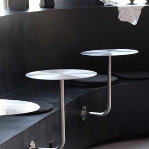 카페 커피숍 인테리어 북유럽 주방 원목색 스틸 투명의자 앤트체어 라탄의자