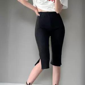 [신상오픈런]여성 여름 양트임 슬림핏 5부 면반바지 (35830243)