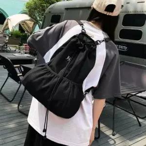 [신상오픈런]발레코어 스트링 아메카지 캐쥬얼 셔링 버클백팩 천배낭 (30488581)