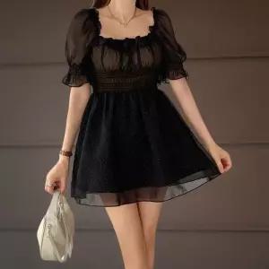 [신상오픈런]여성 도트 패턴 스모크 퍼프 시스루 미니 드레스 (37710562)