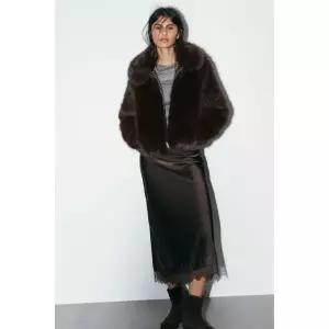 [국내배송] 자라 ZARA 숏 페이크 퍼 코트 - 다크 브라운 957042