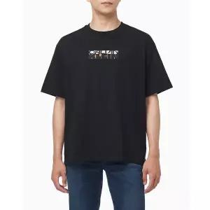 켈빈클라인 Calvin Klein Jeans 남성 캘빈 클라인 블락 그래픽 로고 반팔 티셔츠(4RD808G) 414880